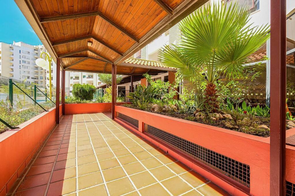 T2 With Pool, 300M From The Beach ポルティマン エクステリア 写真